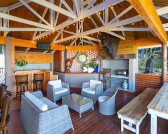 Under the Boardwalk B&B Guest House - ווילדרנס - סלון