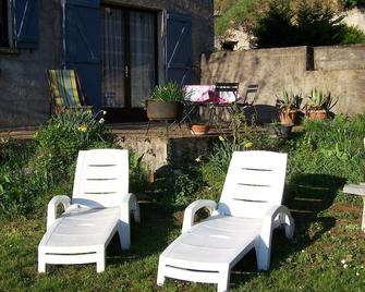 Gite in Touraine - 'the house of the little-morier' - Vouvray - Patio
