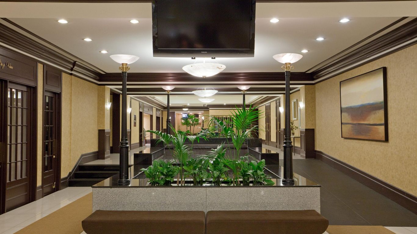 Armon Plaza - Montréal Arpt by IHG