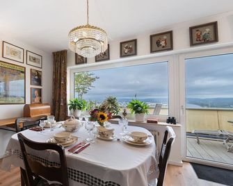 Rheinblick Am Rheinsteig Mit Balkon Und - Urbar (Mayen-Koblenz) - Eetruimte
