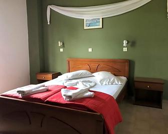 Merlis Studios - Kalamaki - Slaapkamer