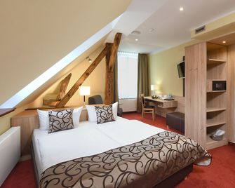 Port Inn - Eichwalde - Спальня
