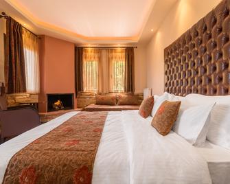 Naiades Hotel - Loutraki - Yatak Odası