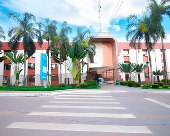 Ozped Flats Particulares Condomínio Mont Serrat - Brasília - Gebäude
