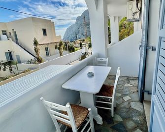 Zacharakis Studios - Kamari - Balcony