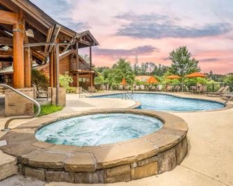 Golf View Escape - Pigeon Forge - Πισίνα