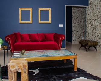 Aparthotel Palace - Praia - Living room