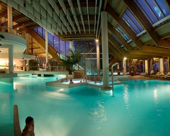 Wellnesshotel Thermae 2000 - Valkenburg Aan De Geul - Bể bơi