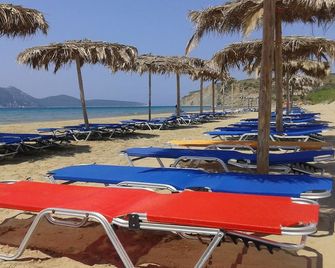 Finiki Plaza - Methoni