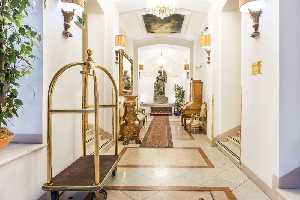 Charles Bridge Palace - Prague - Hallway