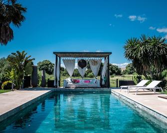 A high standard luxurious paradise in the most absolute tranquility. - Porreres - Bazén