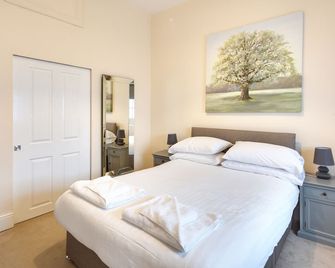 The South Wing - 6 bedroom property - Wessington - Schlafzimmer