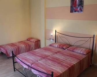 Appartamenti Vacanza Il Riale - Cannobio - Bedroom