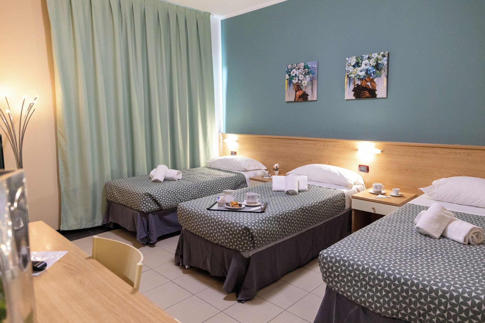 Hotel Ayri - Medesano - Habitación