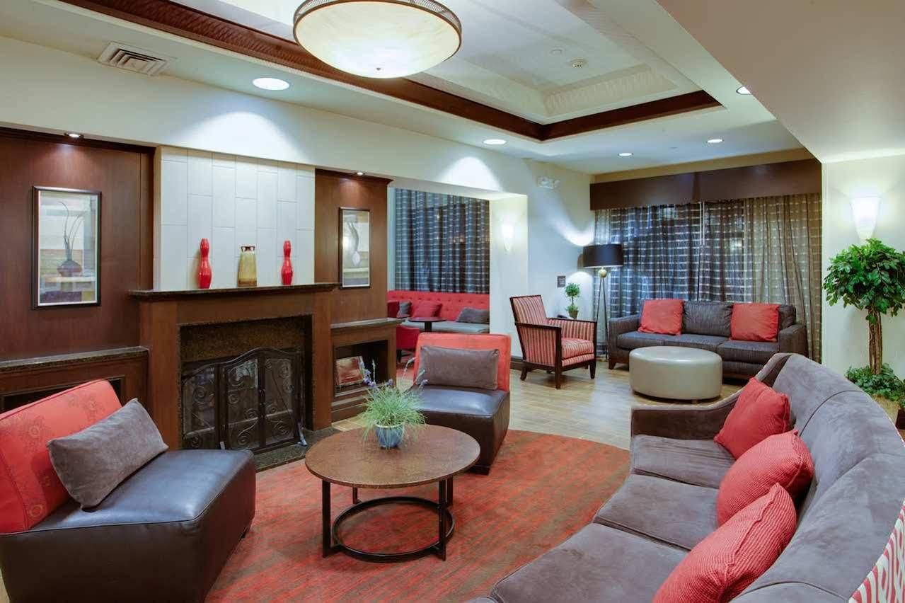 Hampton Inn by Hilton Garden City Long Island - Garden City - Lounge