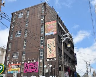 Kumoji-so Hostel - נאהא - בניין