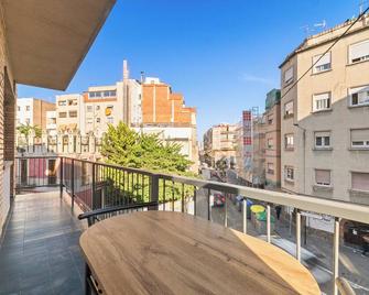 Livinn House - Self Check in - L'Hospitalet de Llobregat - Balkón