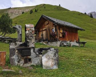 Vallada Agordina In The Heart Of The Dolomites - Canale d'Agordo - Edifício