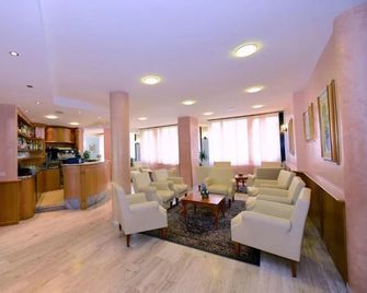Hotel Ginepro - Aprica