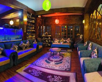 Mountain Vista Retreat - Nagarkot - Лаунж