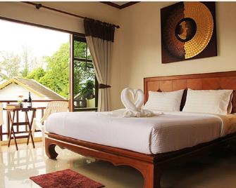 Baan Sailom Resort - Karon - Yatak Odası