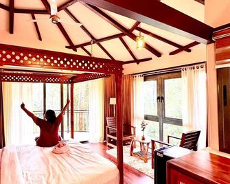 Pugmarks Jungle Lodge - Thirunelly