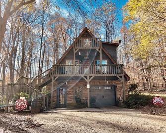Farmhouse In A Peaceful Paradise With Huge Hot Tub - Chestnut Mountain - Building