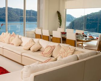 Pichilingue Esmeralda - Acapulco - Ruang tamu