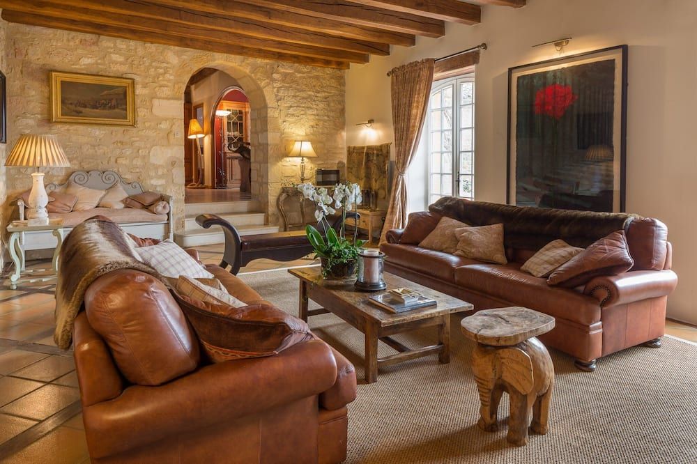 A unique and special retreat, Chez Moge offers luxury stay for up to 8 people - Domme - Wohnzimmer