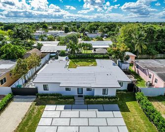 Casa De Miller - Tamiami - Edificio