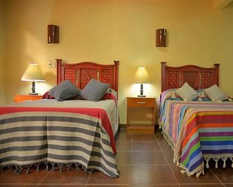 OYO Hotel Castillo Santa Cecilia - Tapalpa