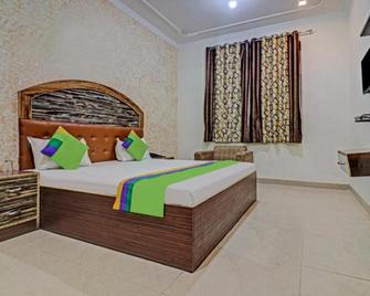 Radha Palace - Mathura - Slaapkamer