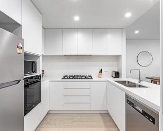 3-Bed Apartment in Beautiful Kiama with Study Nook - Kiama - Kitchen