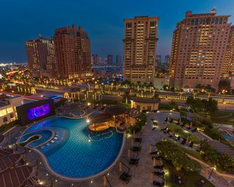 Hilton Doha The Pearl - Doha - Pool