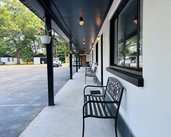 Star Gate Room 6 Indian River, MI - Indian River - Patio