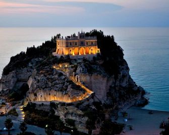 Hotel Villa Antica Tropea - Tropea