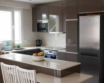 Charme & Calme au Lac Denghien +terrasse & Jardin - Saint-Gratien - Cuisine