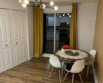Vrbo Property - Brossard - Dining room