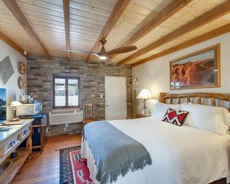 Stone Lizard Lodging - Blanding - Schlafzimmer