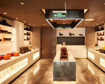 Home Inn Plus Qiqihar Longhua Road - Qiqihar - Recepción