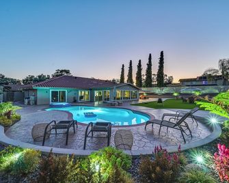 Luxe Family Home in Bonita w/ Private Pool & Spa! - Bonita - Pool