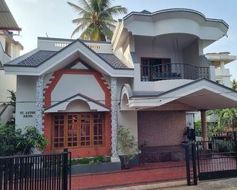 Pet-Friendly Comfy Villa Homestay in Mangalore City. - Mangalore - Building