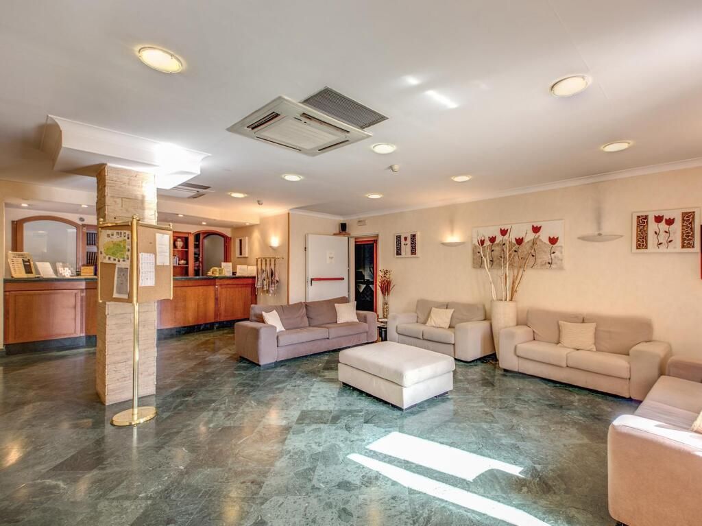 رومولي هوتل - روما - ردهة