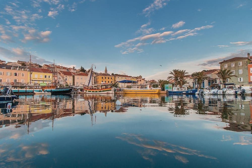 2 Bedroom Beach Front Apartment In Mali Losinj - Mali Lošinj - Extérieur
