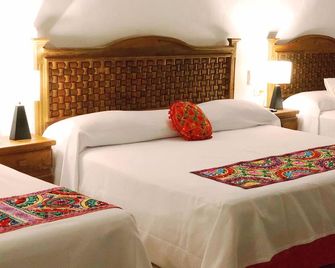 Hotel Real Colonial - Valladolid - Habitación