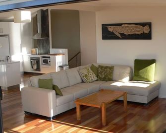 Villa Reeve - Spectacular Views - 로흐 스포트 - 거실