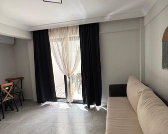 Macaron Midi House - Ayvalik - Living room
