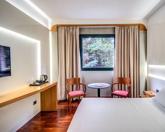 Della Rotonda - Saronno - Camera da letto