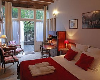 Les Chambres de Mathilde - אנז'ה - חדר שינה