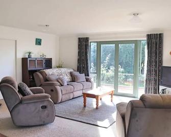 Rose End Escape. Home comfort in the central Wairarapa country side - Greytown - Living room